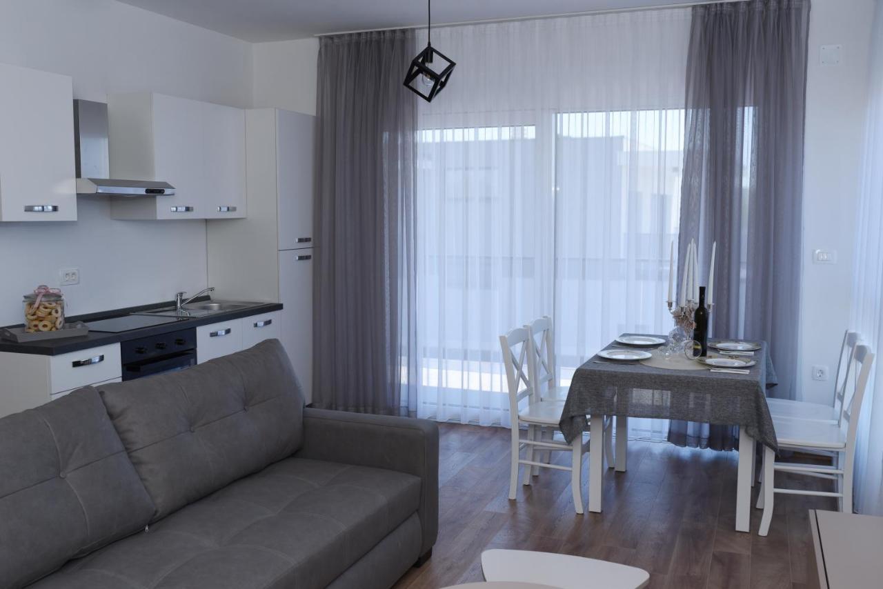 B1Villa 斯里马 外观 照片